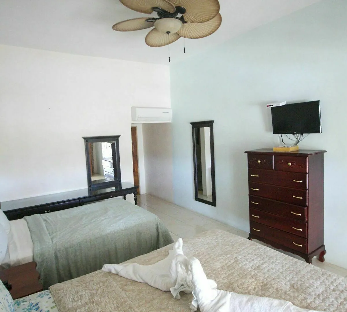 Chateau Margarite Bed And Breakfast Montego Bay