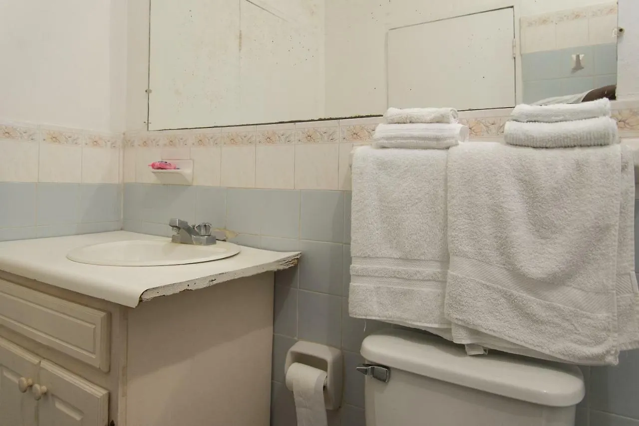 Chateau Margarite Bed And Breakfast 3*, Montego Bay