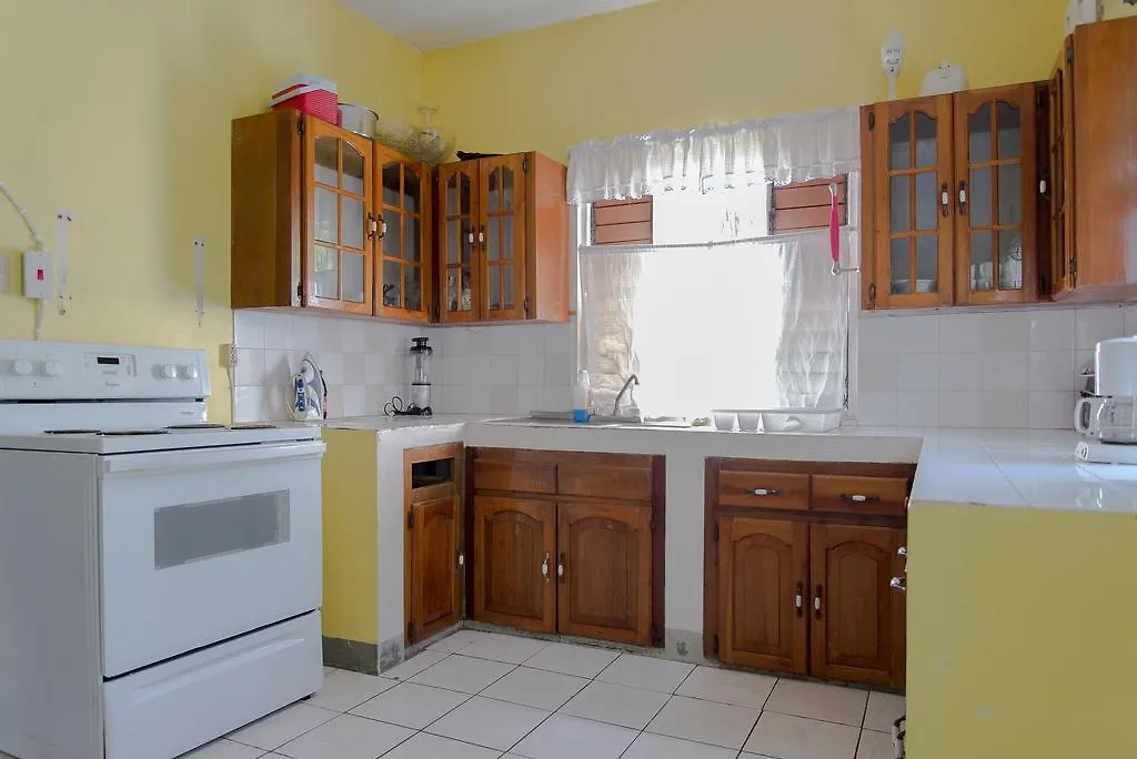 Chateau Margarite Bed And Breakfast Montego Bay Pensionat